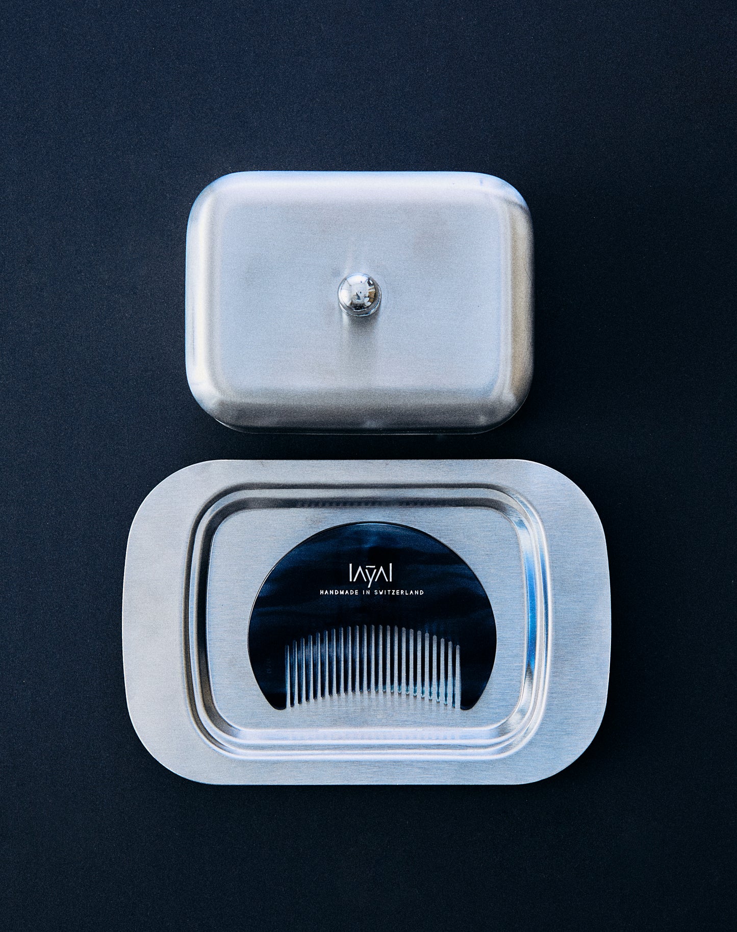01 AMAR. The Blue Moon Comb. Original. Only 63.