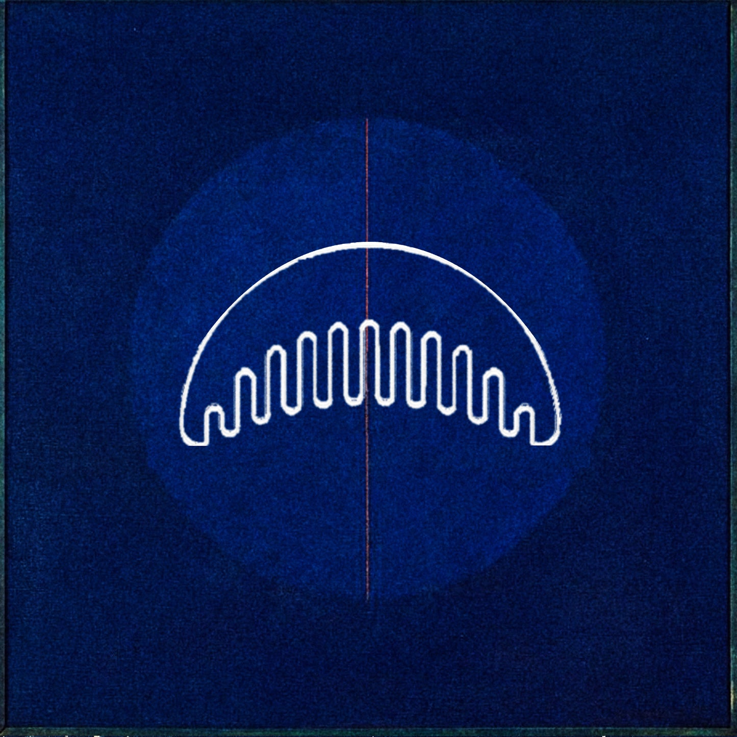 02 AMAR. The Blue Moon Comb. Curve.